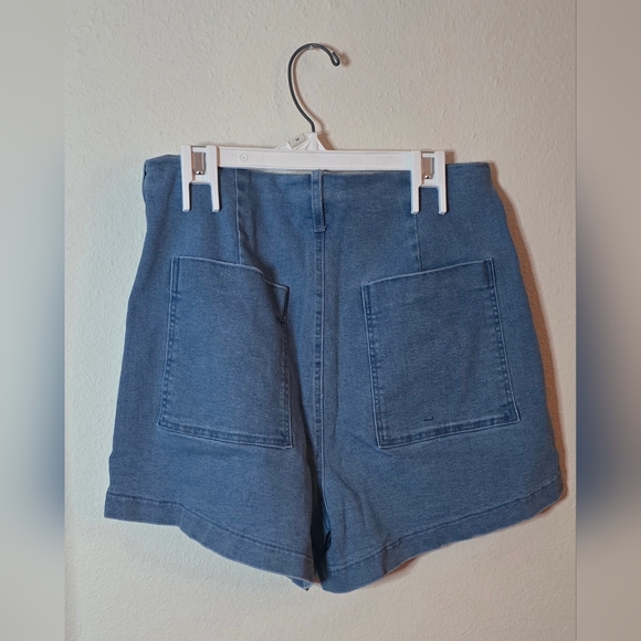 Entro High Waist Denim Sailor Shorts Button Front New Size Medium - Picture 3 of 5
